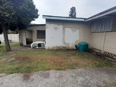 4 Bedroom House For Sale in Kempton Park - CMV6.webp