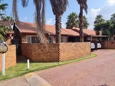 2 Bedroom Townhouse For Sale in Kempton Park - nBJw.webp