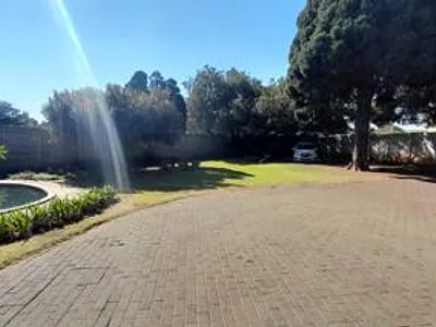 3 Bedroom House For Sale in Kempton Park - wHT9.webp