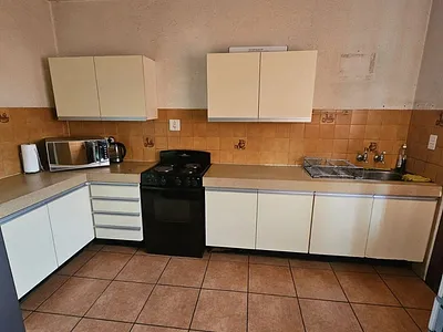 2 Bedroom Apartment For Sale in Kempton Park - J8qk.webp