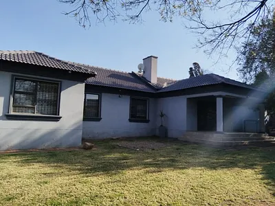 3 Bedroom House To Rent in Kempton Park - VRll.webp
