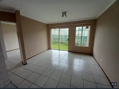 2 Bedroom Townhouse For Sale in Kempton Park - 3bLZ.webp