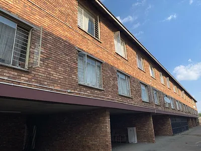 2 Bedroom Apartment For Sale in Kempton Park - 18IA.webp