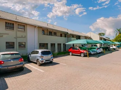 2 Bedroom Apartment For Sale in Johannesburg - 6zab.webp