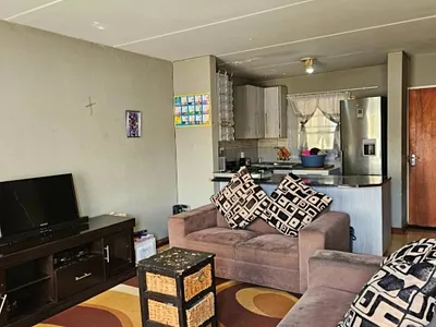 3 Bedroom Apartment For Sale in Johannesburg - B6N9.webp