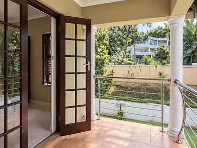 1 Bedroom Apartment To Rent in Umhlanga - rGw0.webp