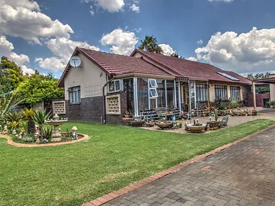 3 Bedroom House For Sale in Kempton Park - 02pt.webp