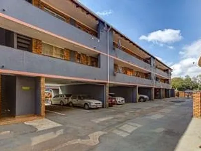 2 Bedroom Apartment For Sale in Kempton Park - v27C.webp