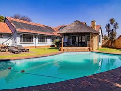 5 Bedroom House For Sale in Kempton Park - hn5N.webp