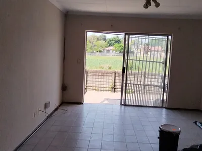 3 Bedroom Apartment To Rent in Kempton Park - JeRW.webp