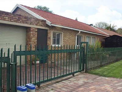 3 Bedroom House For Sale in Kempton Park - DX6l.webp