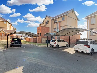 1 Bedroom Apartment For Sale in Kempton Park - 9Zap.webp