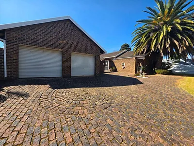 3 Bedroom House For Sale in Kempton Park - Kfzd.webp