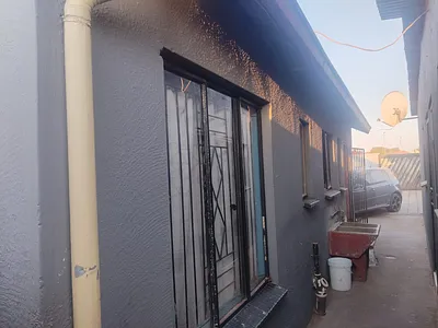 2 Bedroom House For Sale in Kempton Park - g0Wc.webp