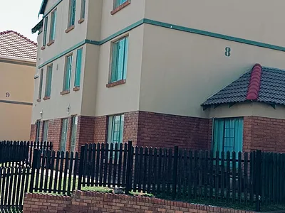 1 Bedroom Apartment For Sale in Kempton Park - S7T5.webp