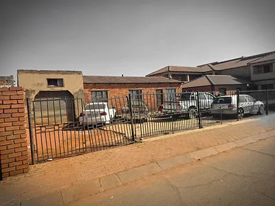 8 Bedroom House For Sale in Tembisa - LWF4.webp