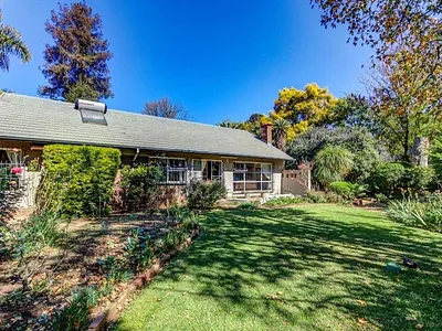 3 Bedroom House For Sale in Kempton Park - 5Ixk.webp