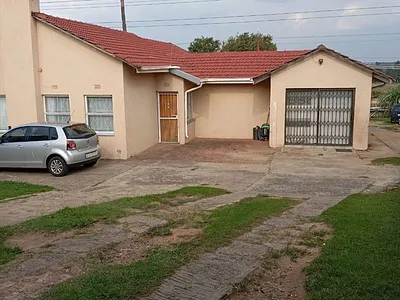 3 Bedroom House For Sale in Kempton Park - JEwy.webp