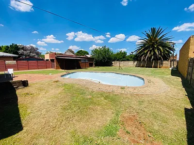 3 Bedroom House For Sale in Vereeniging - AH0u.webp