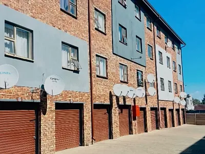 2 Bedroom Apartment For Sale in Kempton Park - 1k1v.webp