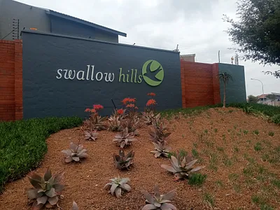 4 Bedroom House For Sale in Kempton Park - 52ow.webp