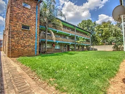 2 Bedroom Apartment For Sale in Kempton Park - MG7y.webp