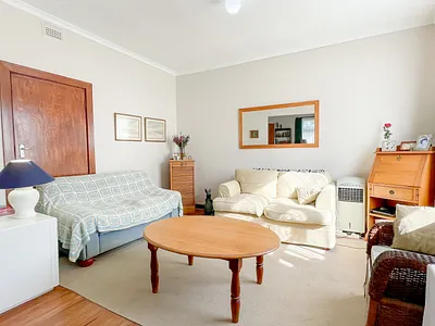 3 Bedroom House For Sale in Port Elizabeth - 1Fjo.webp