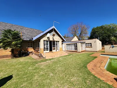 4 Bedroom House For Sale in Brakpan - FKpA.webp