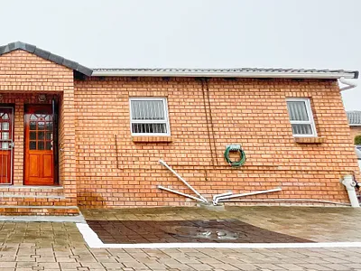 1 Bedroom Townhouse For Sale in Port Elizabeth - HGPB.webp