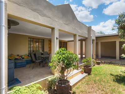 4 Bedroom House For Sale in Johannesburg - JlJZ.webp