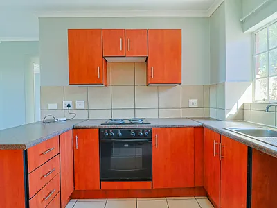 1 Bedroom Apartment For Sale in Johannesburg - Q8pa.webp