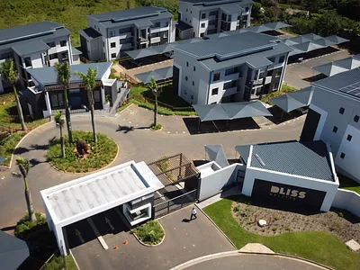 2 Bedroom Apartment For Sale in Ballito - 1WRz.webp