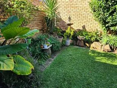 3 Bedroom Townhouse For Sale in Kempton Park - OhCf.webp