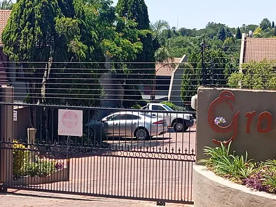 2 Bedroom Apartment For Sale in Sandton - 5kUY.webp