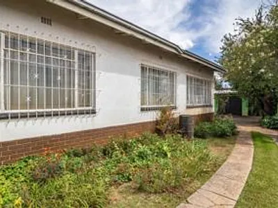 5 Bedroom House For Sale in Kempton Park - Xlch.webp