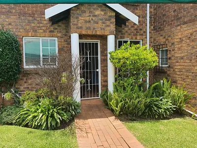 2 Bedroom Townhouse For Sale in Kempton Park - BP9X.webp