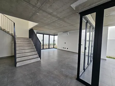 4 Bedroom Townhouse For Sale in Sandton - mYqK.webp
