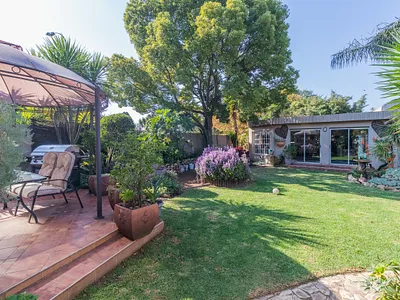 4 Bedroom House For Sale in Kempton Park - Dlus.webp