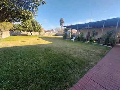 3 Bedroom House For Sale in Kempton Park - McmI.webp