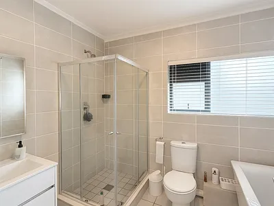 3 Bedroom Apartment For Sale in Ballito - vYbW.webp