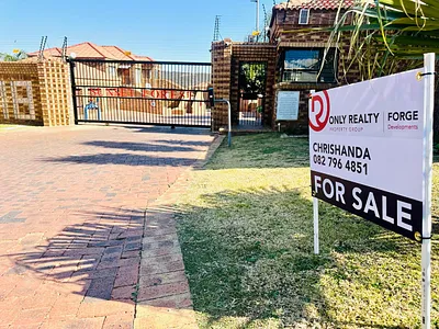 2 Bedroom Apartment For Sale in Johannesburg - 68Kb.webp