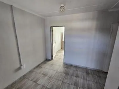 2 Bedroom Apartment For Sale in Kempton Park - 9r3n.webp