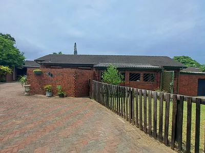 6 Bedroom House For Sale in Richards Bay - Bj83.webp