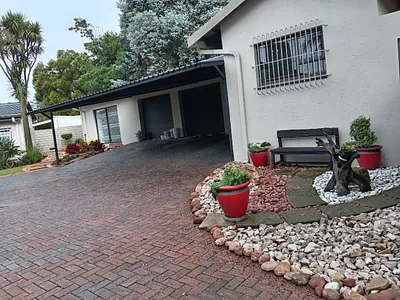 4 Bedroom House To Rent in Kempton Park - LGxX.webp