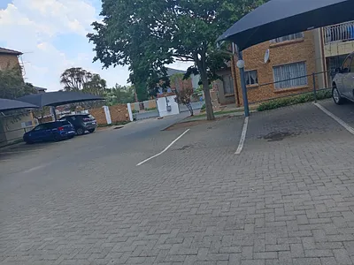 2 Bedroom Apartment For Sale in Kempton Park - ECdT.webp