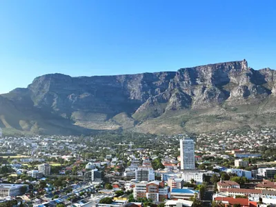 1 Bedroom Apartment For Sale in Cape Town - 6QLm.webp