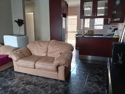 2 Bedroom Townhouse For Sale in Kempton Park - 1gip.webp