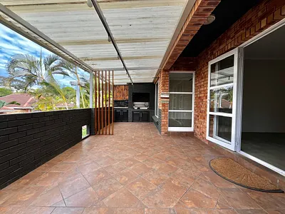 3 Bedroom Apartment To Rent in Ballito - r7b4.webp