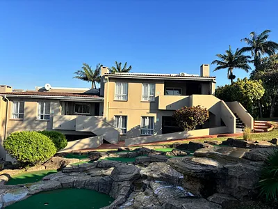 2 Bedroom Apartment For Sale in Ballito - Jcp1.webp