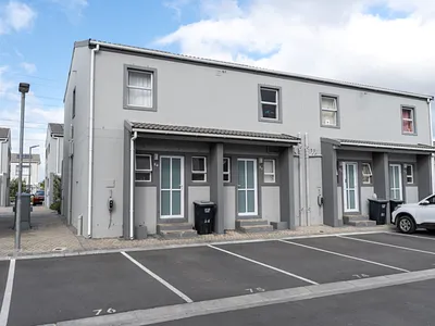2 Bedroom Apartment For Sale in Eersterivier - PeNm.webp